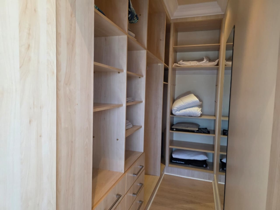 6 Bedroom Property for Sale in Myoli Beach Western Cape